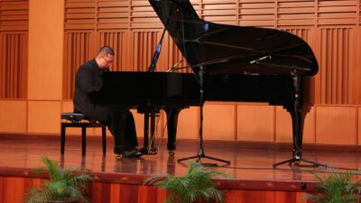 Konser CoM UPH “The Last Three Piano Sonatas of Beethoven”:  Filosofi Mendengar yang Tak Didengar