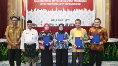 Kemenko Polhukam melakukan Sosialisasi tentang Kebijakan Pemerintah dalam upaya Penguatan Peran dan Kapasitas APIP di Riau