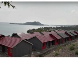 Kementerian PUPR Lakukan Serah Terima Kunci 50 Rumah Khusus Nelayan Di Boalemo