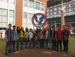 Wujudkan Pelestarian Budaya, Civitas Akademika UPH Pakai Batik di Hari Batik Nasional 2019