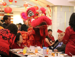 Kemeriahan Lunar New Year Dinner di The Papandayan Hotel