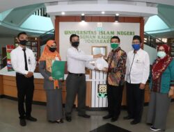 Bank Syariah Mandiri Jogja Memberikan Bantuan Logistik Kepada Mahasiswa UIN Sunan Kalijaga Terdampak Covid-19