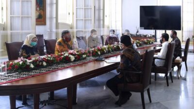 Presiden Jokowi Terima Tim Vaksin Merah Putih di Istana Bogor