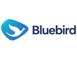 Bluebird Tetap Konsisten Lanjutkan Program Beasiswa Kepada Para Anak Karyawan di Tengah Pandemi