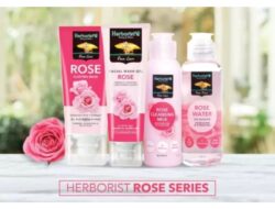 Herborist Luncurkan Rangkaian Perawatan Wajah Rose Series