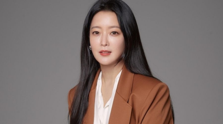 Kim Hee Sun Sukses di K-Drama Tomorrow, Ini Dia Perjalanan Karirnya 