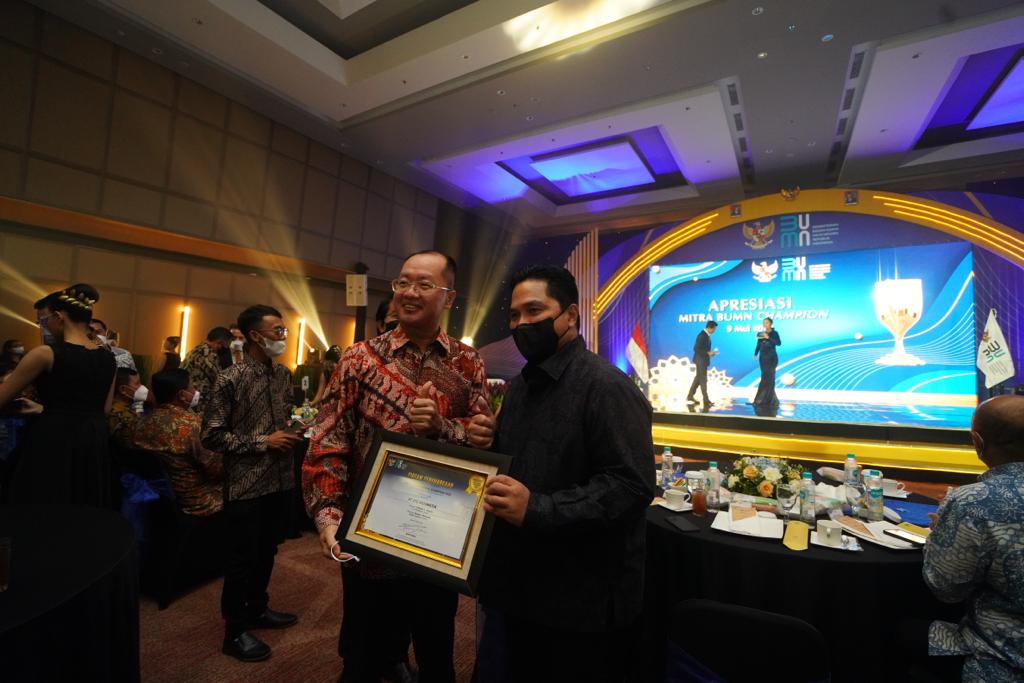 Menteri BUMN Erick dan PresDir ZTE Indonesia