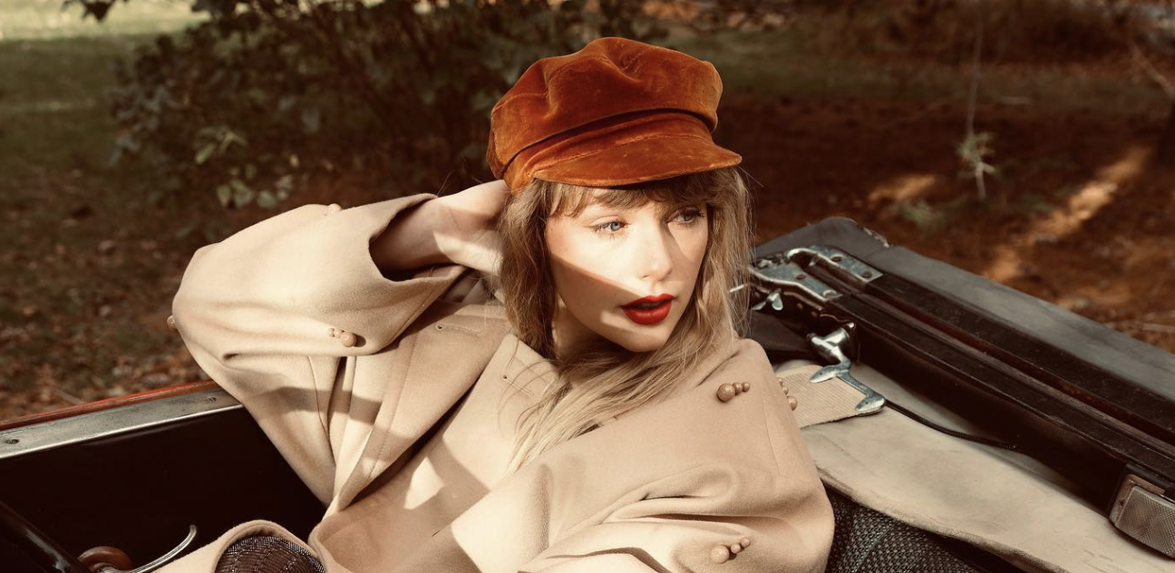 Taylor Swift Raih Gelar Doktor di NYU, Simak Profilnya Berikut Ini