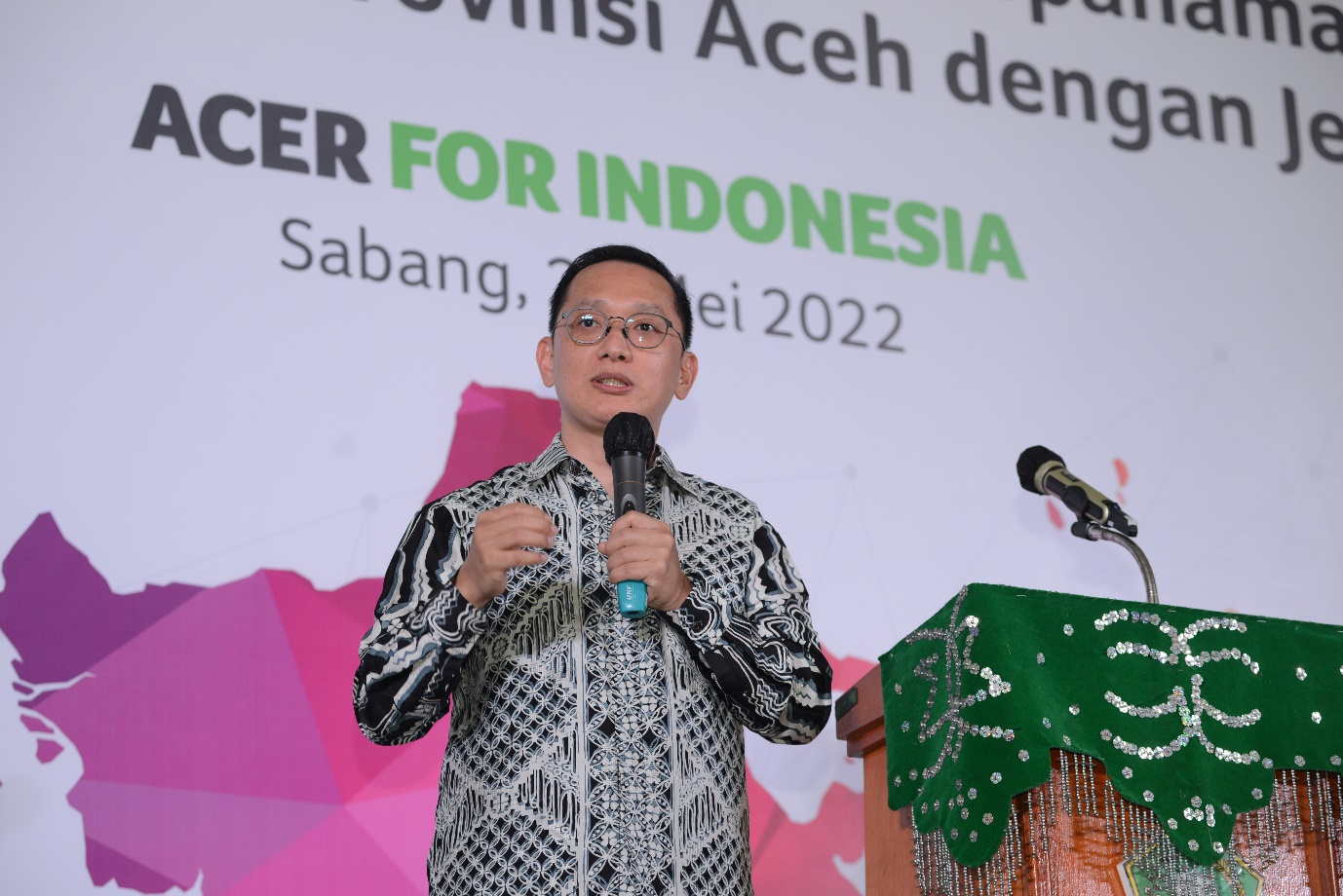 Herbet Ang, President Director, Acer Indonesia