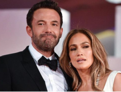 Jennifer Lopez dan Ben Affleck Resmi Menikah di A Little White Chapel, AS