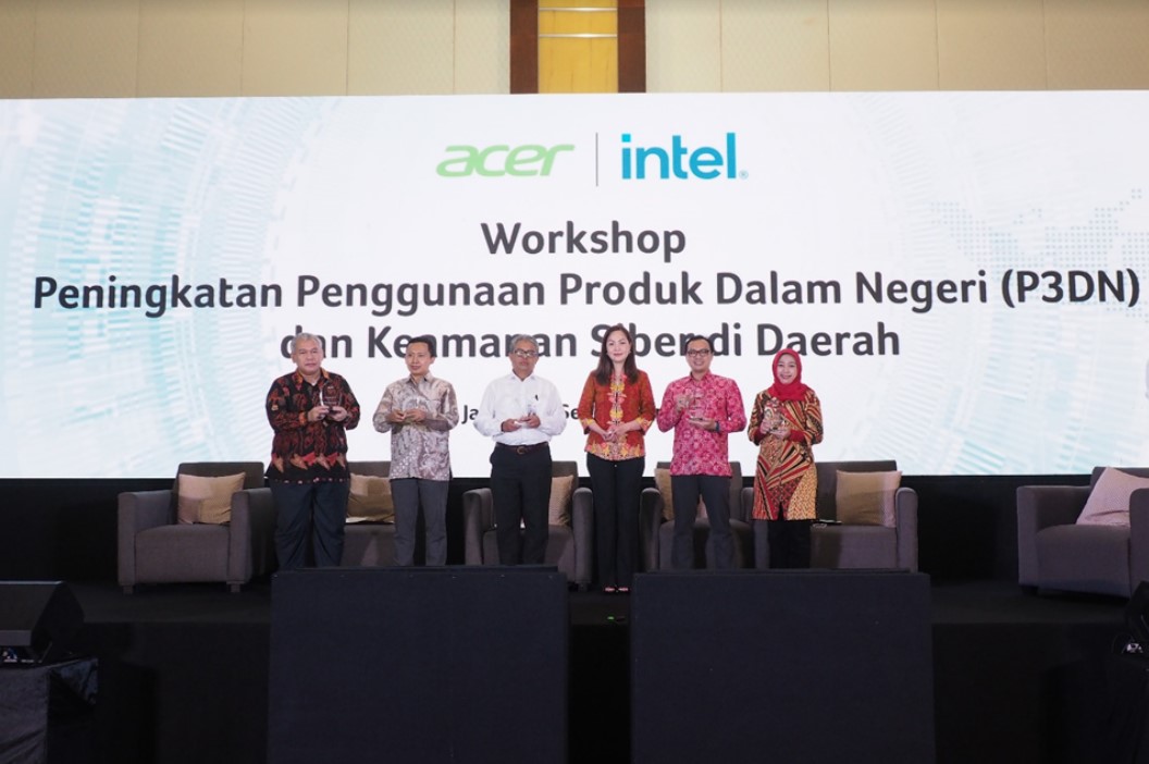 Acer Memberikan Penghargaan Instansi Pemerintah yang menggunakan Produk Dalam Negeri