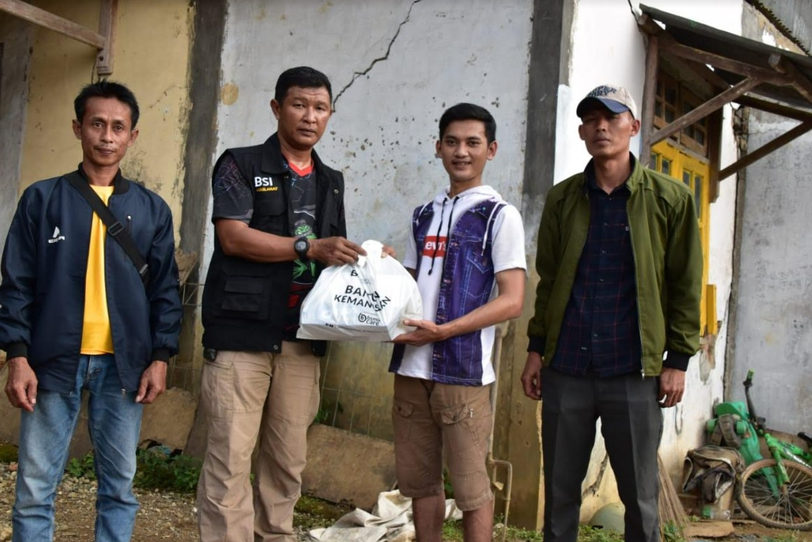 BSI Bantu Warga Terdampak Bencana Tanah Bergerak di Bogor