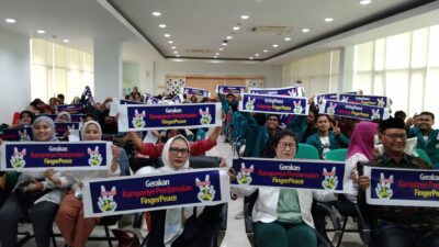 Ratusan Mahasiswa dan Aktivis LSM NTB Ikuti Gerakan Kampanye Perdamaian FingerPeace