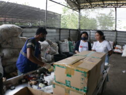 Tingkatkan Kapasitas Pelaku Persampahan di Sektor Informal, Waste4Change dan Bank DBS Indonesia Gelar Edukasi Literasi Keuangan