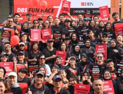 DBS FUN RACE: Bank DBS Indonesia Ramaikan CFD dengan Aksi Membersihkan Sampah Bersama Karyawan