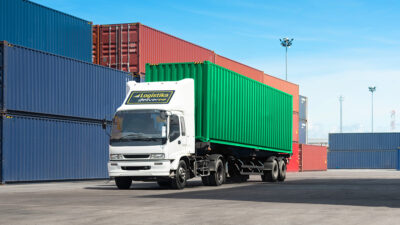 Kemitraan Logistika dan Deliveree: Digitalisasi Truk di Batam untuk Efisiensi Logistik