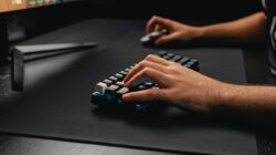 Logitech G Rilis PRO X 60 LIGHTSPEED Gaming Keyboard dengan Teknologi KEYCONTROL: Desain Ringkas untuk Keunggulan Gaming