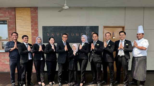 47 “GENERAL MANAGER” CILIK MENGAMBIL ALIH SELURUH HOTEL SANTIKA & HOTEL SANTIKA PREMIERE