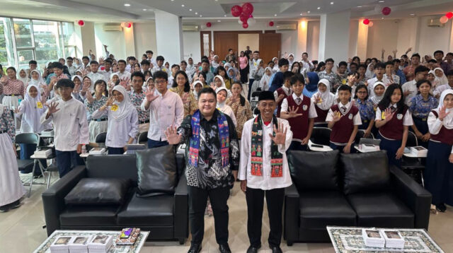 Bangkitkan Semangat Kemerdekaan, Maxim Gelar Kompetisi Kuis Sejarah Antar Pelajar SMP Pertama di Jakarta