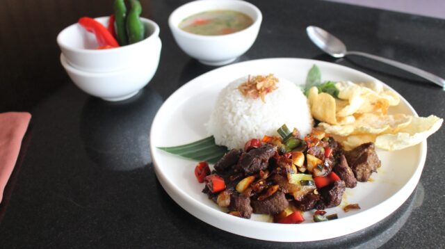 Kenikmatan Autentik Menu Istimewa Daging Gongso Khas Nusantara Di Hotel Santika Premiere ICE – BSD City