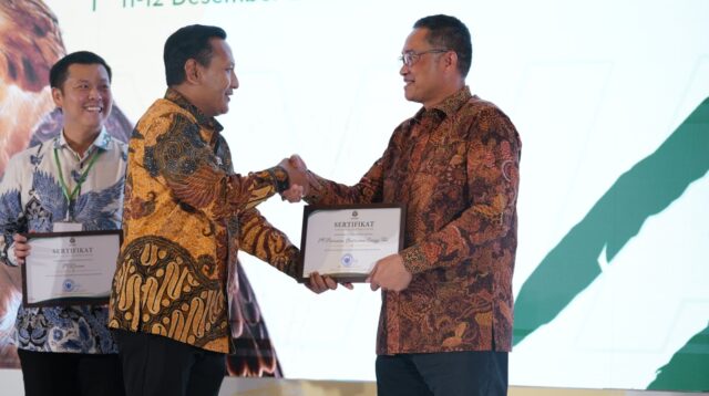 Lebih dari Satu Dekade Lestarikan Elang Jawa, PGE Raih Penghargaan Menteri Kehutanan
