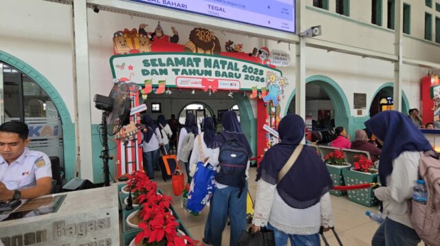 Hari Pertama dan Kedua Masa Angkutan Nataru 2025/2026, KAI Daop 1 Jakarta Layani Lebih dari 114 Ribu Pelanggan