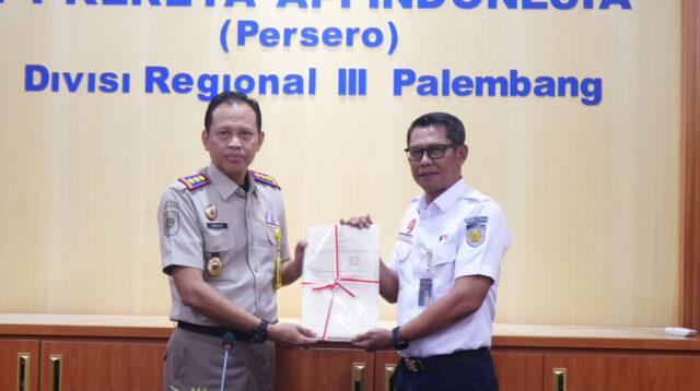 Upaya Selamatkan Aset Negara, KAI Divre III Terima e-Sertipikat Dari Badan Pertanahan Nasional (BPN) Kabupaten Ogan Ilir