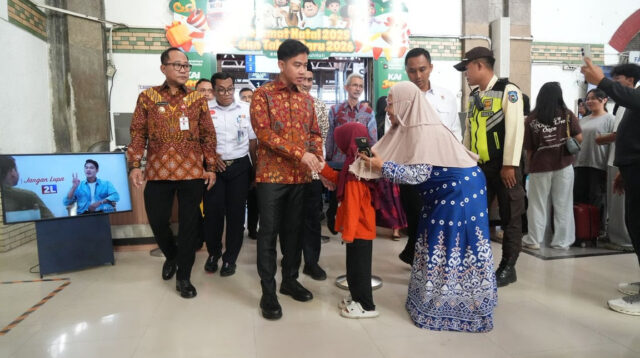 Kunjungan Wakil Presiden RI di Stasiun Semarang Tawang Pastikan Layanan Berjalan Optimal