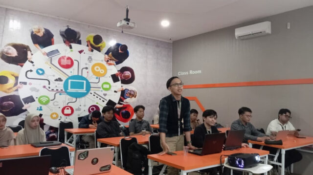 Telkom AI Center of Excellence Makassar Dorong Founder Manfaatkan AI dalam pengembangan Startup