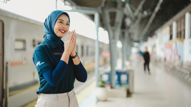 Pastikan Pelayanan Prima Selama Nataru 2025, KAI Services Hadirkan Program Hospitality untuk para Frontliner