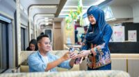 KAI Services Dorong Layanan Ramah Lingkungan Lewat Electronic Bill di Kuliner Kereta