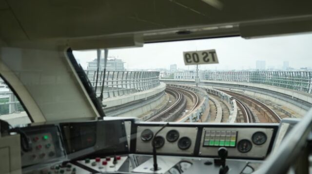 Dorong Masyarakat Gunakan Transportasi Umum saat Libur Akhir Tahun, KAI Terapkan Tarif Akhir Pekan pada Layanan LRT Jabodebek