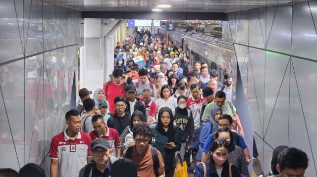 KAI Daop 2 Bandung Catat 48 Ribu Pelanggan KA Jarak Jauh pada Minggu, 28 Desember 2025, Jumlah Tersebut Sementara adalah Yang Tertinggi Selama Angkutan Nataru