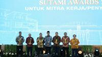 Kementerian Pekerjaan Umum Anugerahkan WSBP sebagai Penyedia Jasa Terbaik pada SUTAMI AWARD