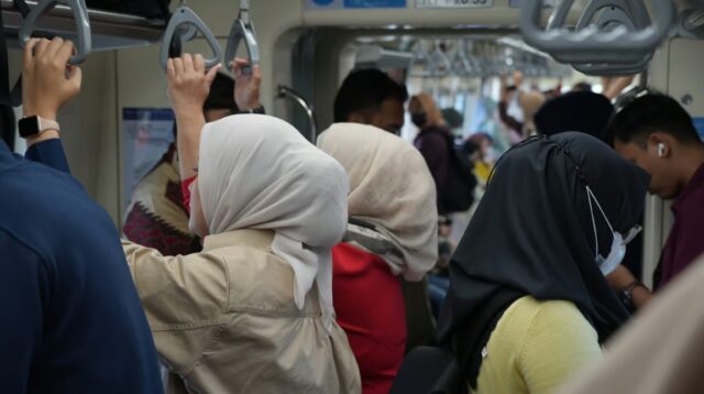 KAI Layani 2,5 Juta Pengguna LRT Jabodebek pada November 2025