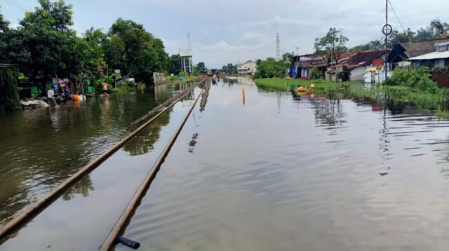 Imbas Genangan Air meluas di Wilayah Daop 4 Semarang dan Daop 1 Jakarta, KAI Daop 2 Bandung Batalkan Sejumlah Perjalanan KA Keberangkatan Minggu, 18 Januari 2026