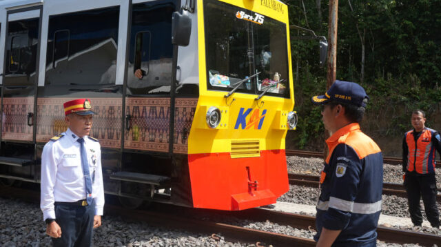 Manajemen KAI Divre III Palembang Lakukan Pengawasan Lintas di Libur Panjang Hari Isra Mikraj