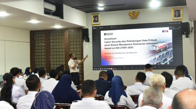 Tingkatkan Pemahaman Pentingnya Data Pribadi, KAI Services Gelar Sosialisasi Pelindungan Data Pribadi untuk Seluruh Pekerja