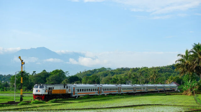 KAI Daop 2 Bandung Catat 5 KA Favorit Pelanggan Selama Angkutan Nataru 2025/2026