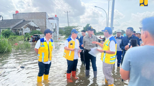 Tinjau Banjir Bekasi, Menteri PU Dody Hanggodo Pastikan Penanganan Terpadu Hulu–Hilir dan Kerahkan Pompa Mobile