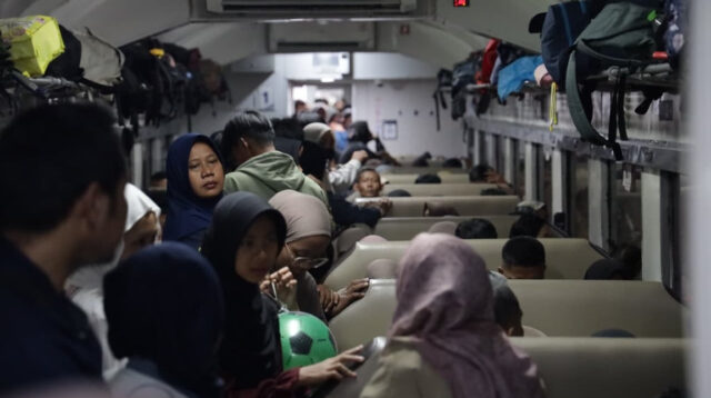 10 Stasiun Asal Terbanyak Pelanggan KA Jarak Jauh yang datang ke Wilayah Daop 2 Bandung Untuk Liburan Akhir Tahun