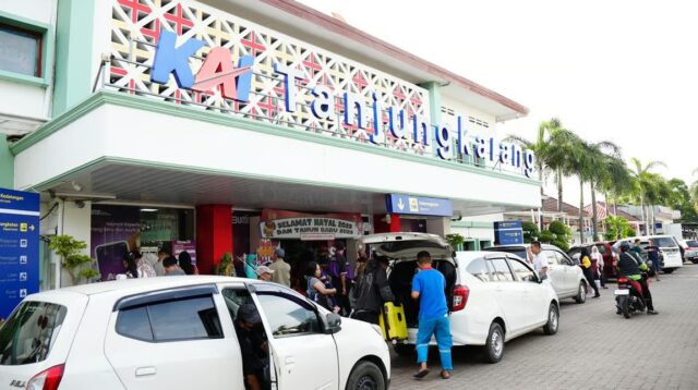 KAI Divre IV Tanjungkarang Tutup Posko Angkutan Nataru 2025/2026, Jumlah Penumpang Meningkat 15 Persen