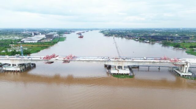 Suplai Beton Readymix WSBP Dorong Progres Jembatan Musi V, Struktur Utama Kini Telah Tersambung