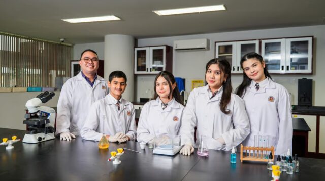 Menuju Satu Dekade Berkarya, BINUS SCHOOL Bekasi Raih Peringkat 8 SMA Paling Berprestasi di Jawa Barat