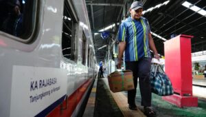 Okupansi Tinggi Saat Libur Panjang Isra Mikraj, KAI Divre IV Tanjungkarang Pastikan Layanan Tetap Optimal dan Aman