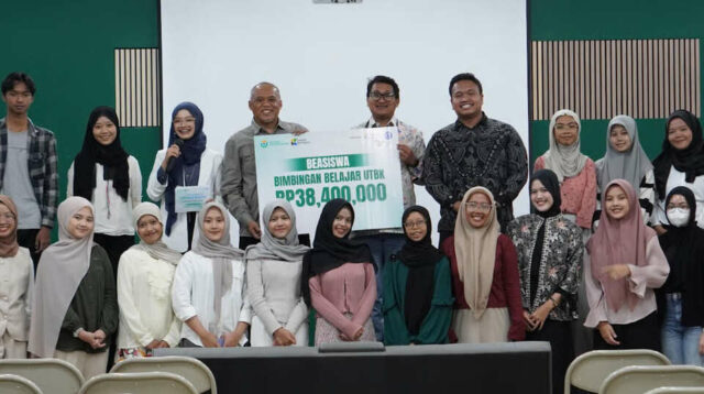 Bantu Teman Bersama Sakola Kembara Berkomitmen Membantu Siswa Lewat Beasiswa Pendidikan