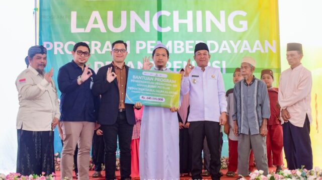 BSI Maslahat Dorong Kemandirian Ekonomi Pesantren melalui Peternakan Bebek Petelur 