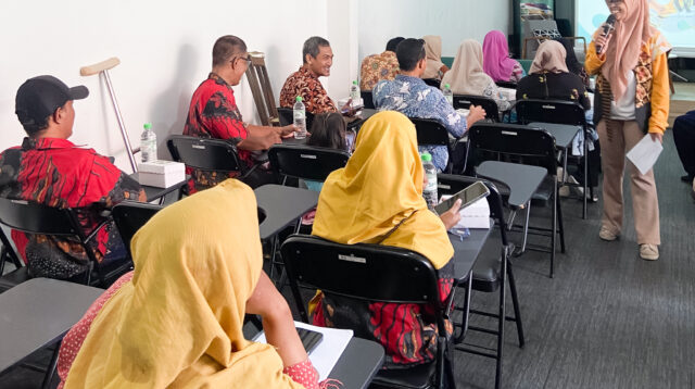 BSI Maslahat Dorong Kemandirian Penyandang Disabilitas Surabaya lewat Pelatihan dan Bantuan Modal wirausaha