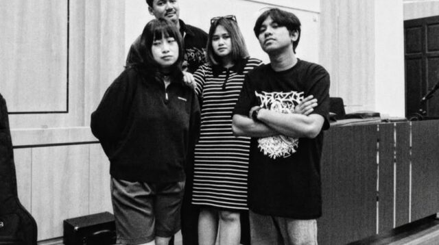 “Born in February”: WUSS Bercerita tentang Tumbuh di Tengah, Bertahan Tanpa Tepuk Tangan