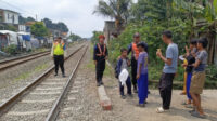 KAI Daop 2 Bandung Tegas Larang Masyarakat Beraktivitas di Jalur Rel Saat Ramadan, Langgar UU Bisa Terancam Sanksi Pidana
